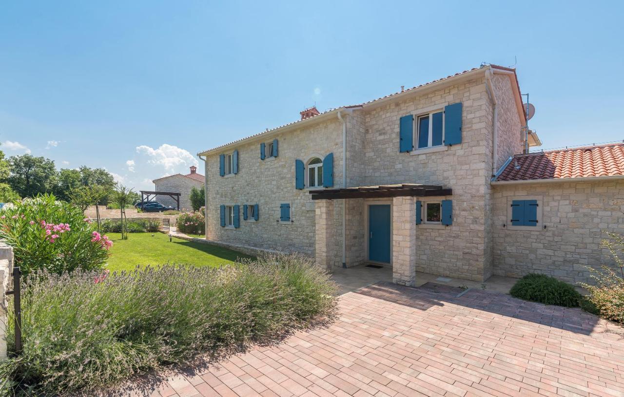 Villa Sterpazzi - Near Porec With Sea View, Private Jacuzzi, Sauna And Pool Višnjan Eksteriør billede